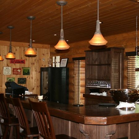 Blueberry Lake Resort Labelle Ресторант снимка